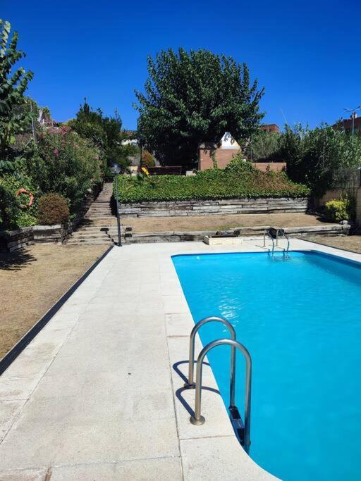 Duplex Con Piscina En *