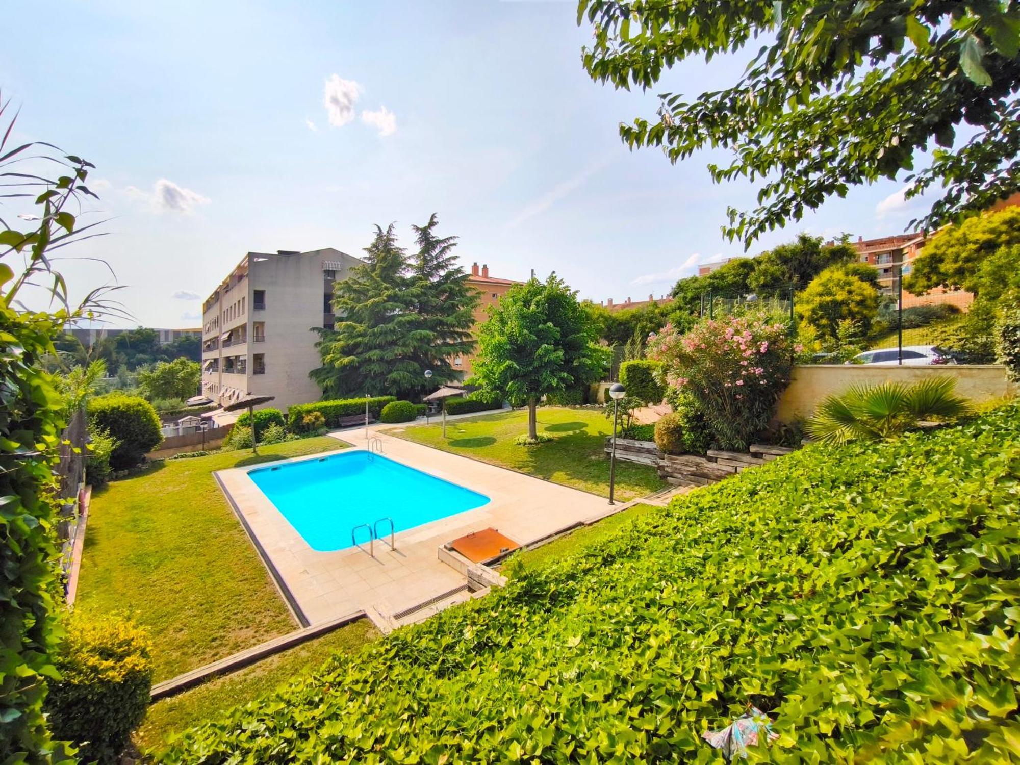Apartamento Duplex Con Piscina En